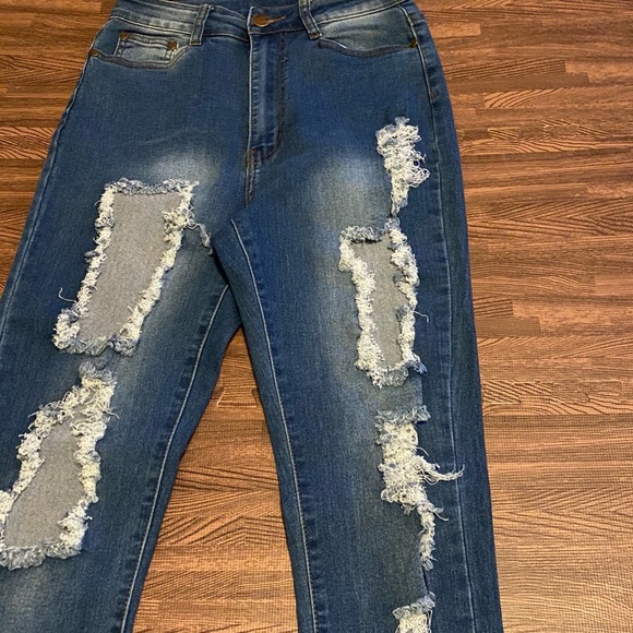 Distressed High Waist Jeans - Picture 5 of 6